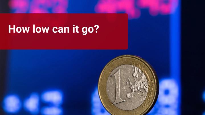 EUR sinks on worsening economic data 